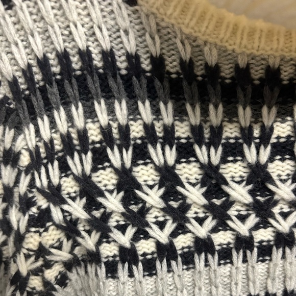 Loft Sweater Size Small - Picture 2 of 4